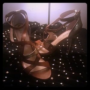 Guess high heel sandle